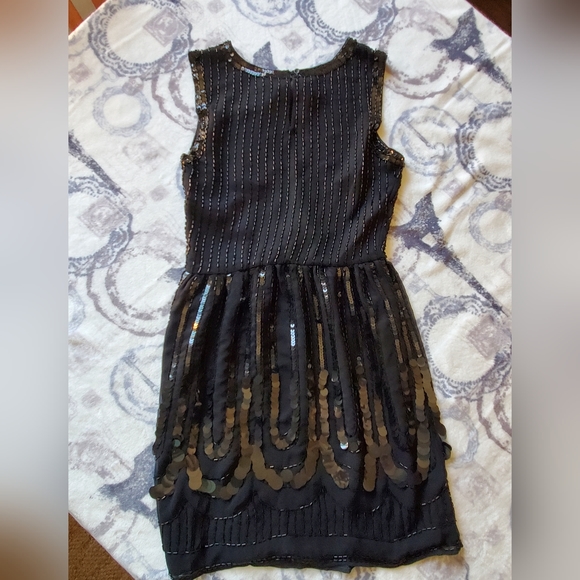 Black dress by Walter Baker Evening - Picture 15 of 15